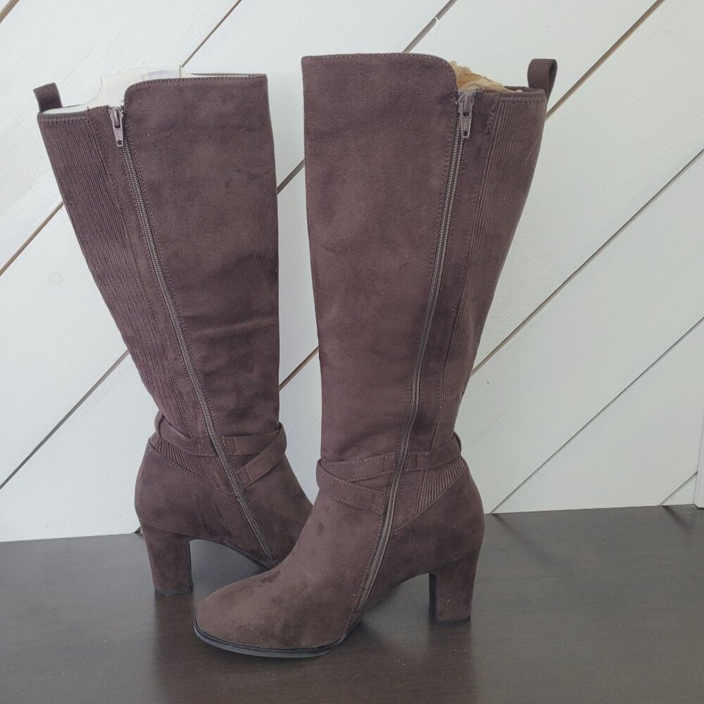 NEW White Mountain Teals Size 9.5 Brown Knee-High Heeled Boots Faux Suede - Picture 7 of 14